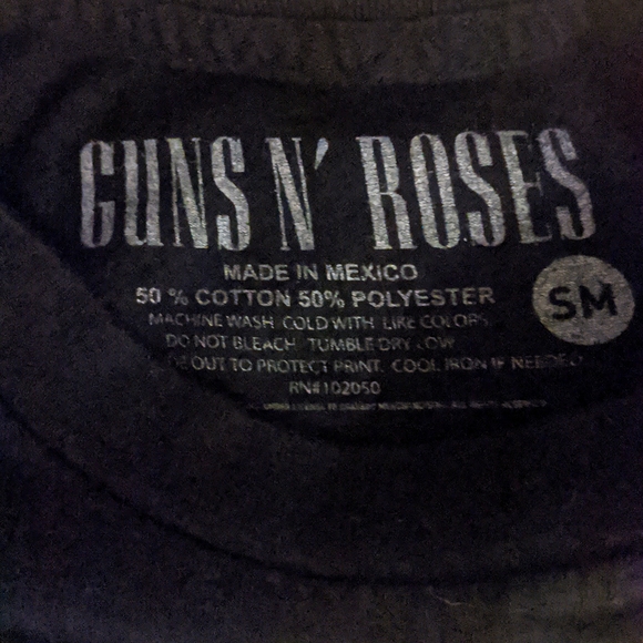 Guns N' Roses T-Shirt (Woman's Cut) - Picture 3 of 3